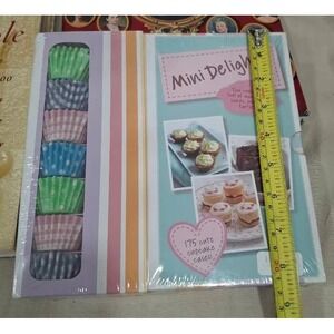 Mini Delights Cupcake Cookbook